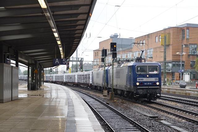 Bremen-Farge -{"city":"Bremen","country":"DE","postal":"28777","state":"HB","street1":"Hildeboldstraße 5"} - DEBRMDEDBN19-0