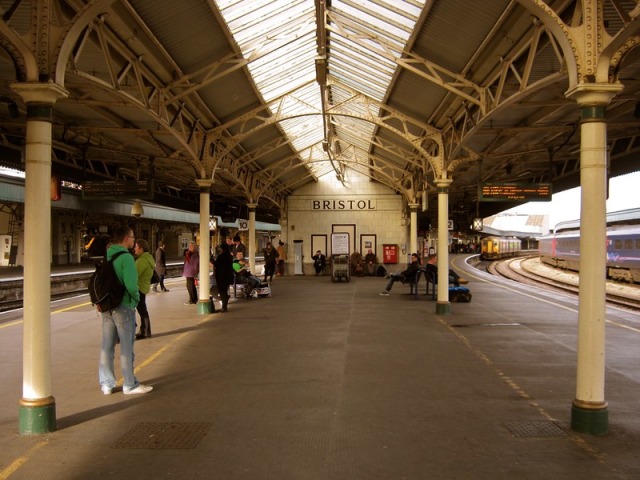 Bristol Temple Meads - GBUBWGBREZ2-2