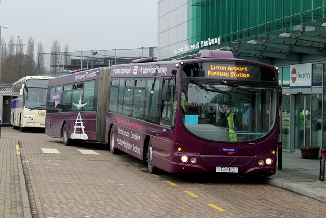 Luton Airport Parkway -{"city":"Luton","country":"GB","postal":"LU1 3JW","state":"LUT","street1":"Parkway Rd"} - GBWCBGBREZ2-0