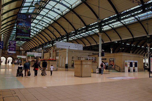 Hull Railway Station -{"city":"Hull","country":"GB","postal":"HU2 8LN","state":"KHL","street1":"Paragon Railway Station"} - GBXZIGBNXP4-0