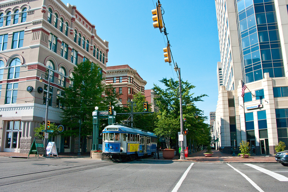 Cheap bus and train travel from Memphis.