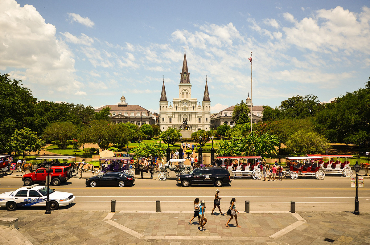 Cheap bus and train travel from New Orleans.