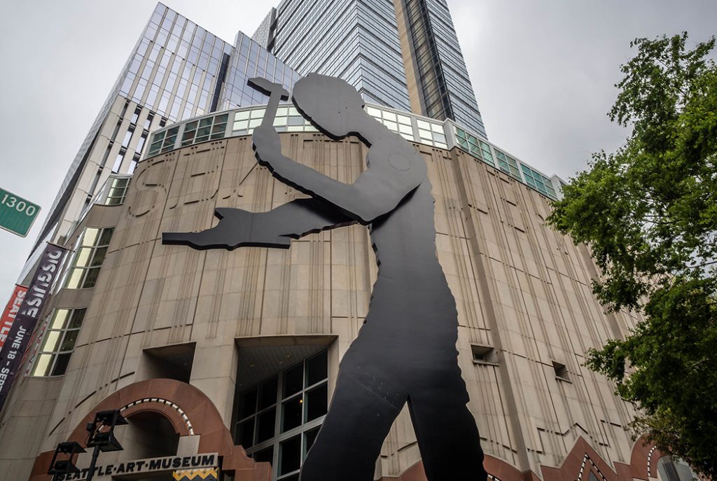 Photo outside of the Seattle Art Museum.