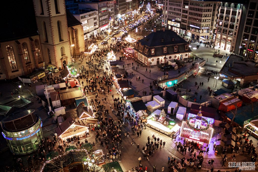 Photo of the Frankfurt Christmas market in December.