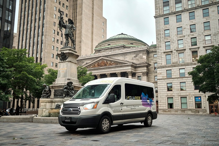 An image of Jaguaride's bus to Quebec City awaiting its passengers - Wanderu