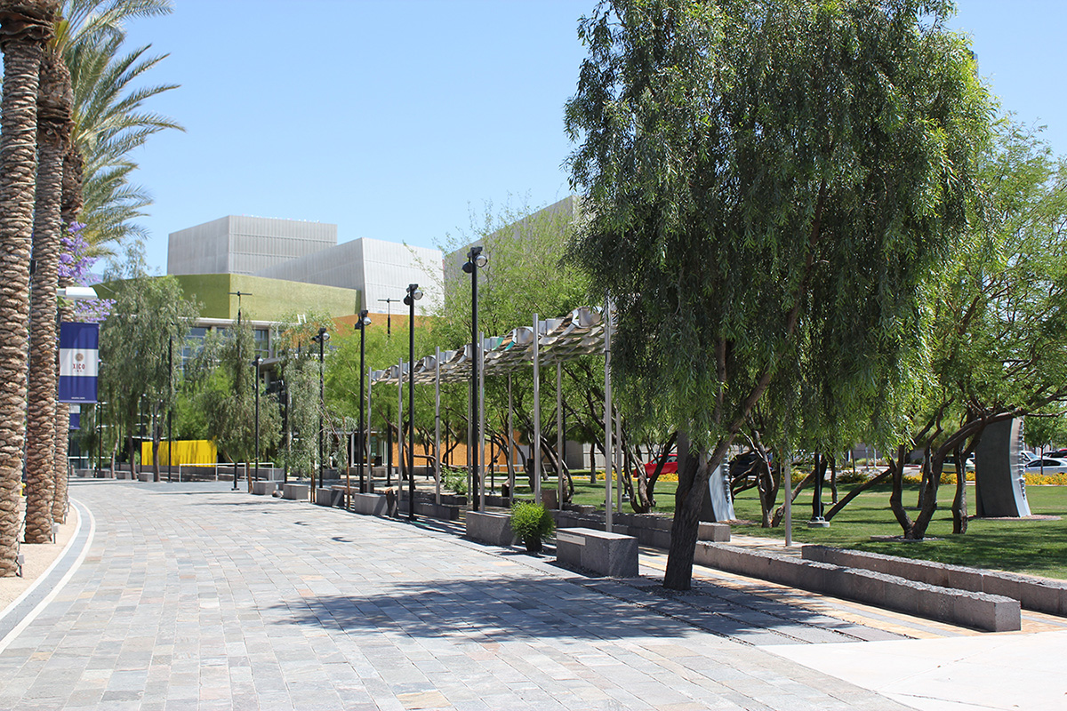Cheap bus and train travel from Mesa.