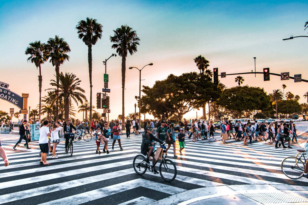 Crowds near the beach in downtown Los Angeles