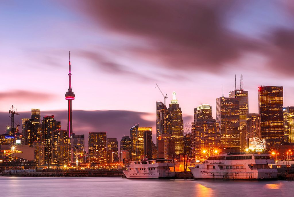 Photo of the Toronto skyline, including the CN Tower.