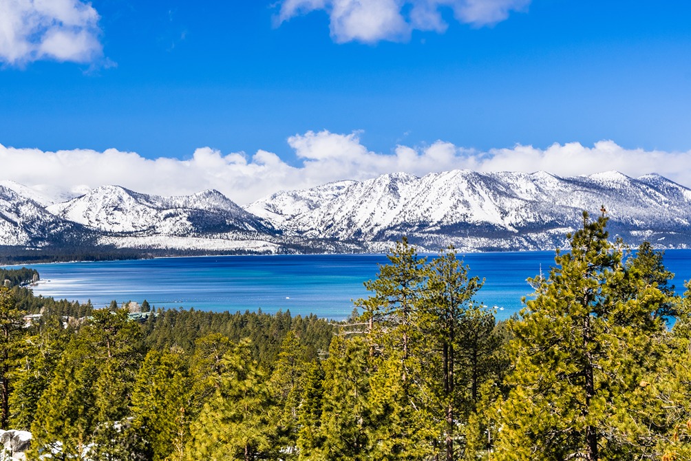 Visit Truckee by bus